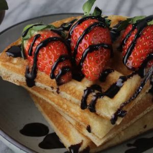 4 Mini Waffles + 5 Wings